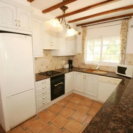 En Ametlla De Mar Con Piscina Privada Y Jardin, A Solo 200m Del Mar, 6 Personas - Hisp-217-45 Villa *